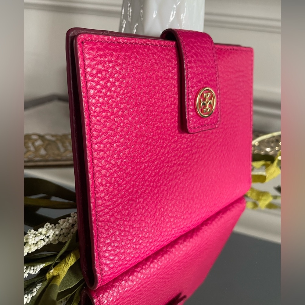 Tory Burch French Fold Travel Wallet- Hot Pink - Picture 2 of 8